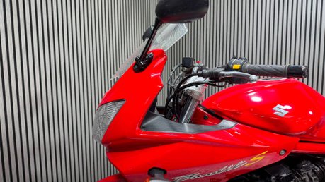 Suzuki Bandit GSF 650 2005 ONLY 15K MOT VERY CLEAN A2 RESTRICTABLE 650CC 24