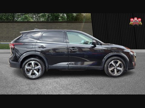Nissan Qashqai DIG-T N-CONNECTA MHEV 9