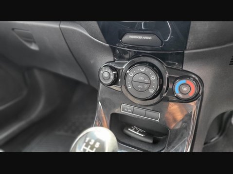 Ford Fiesta ZETEC 14