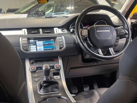 Land Rover Range Rover Evoque 2.2 Range Rover Evoque Pure eD4 4x2 5dr 9