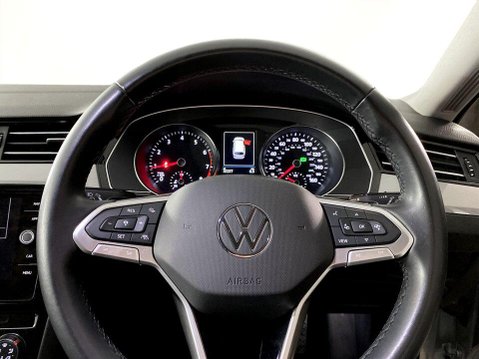 Volkswagen Passat 1.5 TSI EVO SE Nav Estate 5dr Petrol DSG Euro 6 (s/s) (150 ps) Air Con - Al 13