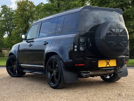 Land Rover Defender V8 7