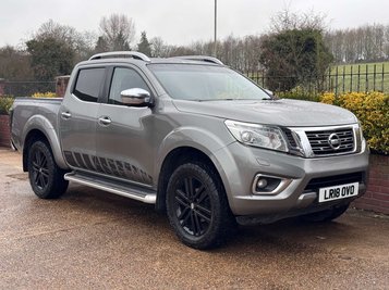Nissan Navara 2.3 Navara Tekna dCi 4WD 5dr