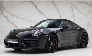 Porsche 911 (992) Targa 4 GTS 8