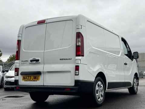 Renault Trafic 2.0 dCi Blue SL28 Business+ Panel Van 5dr Diesel Manual L1 H1 Euro 6 (s/s) 16
