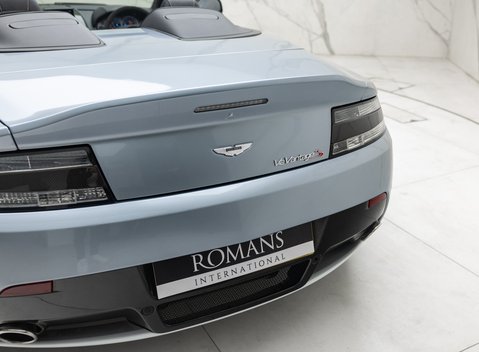 Aston Martin V12 Vantage S ROADSTER 42