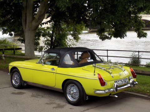 MG B ROADSTER 80