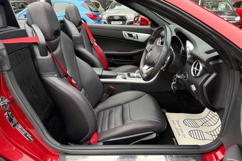 Mercedes-Benz SLC SLC 250 D AMG LINE -£35 ROAD TAX -PAN ROOF -£35 ROAD TAX -2 OWNERS 31