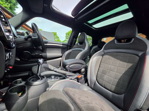 Mini Hatch 2.0 John Cooper Works 3dr 5