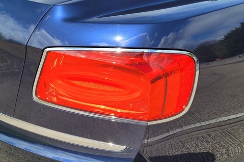 Bentley Flying Spur V8 55