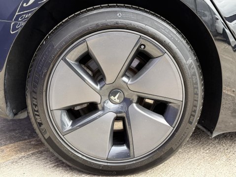 Tesla Model 3 Saloon 4dr Electric Auto RWD (241 bhp) 15