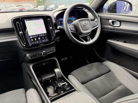 Volvo XC40 2.0 B4 MHEV Plus Dark SUV 5dr Petrol Hybrid DCT Auto Euro 6 (s/s) (197 ps) 29