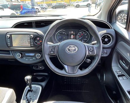 Toyota Yaris VVT-I Y20 19