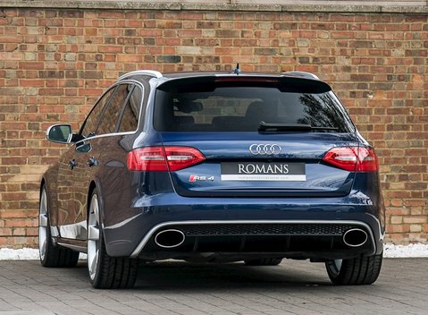 Audi RS4 Avant 3