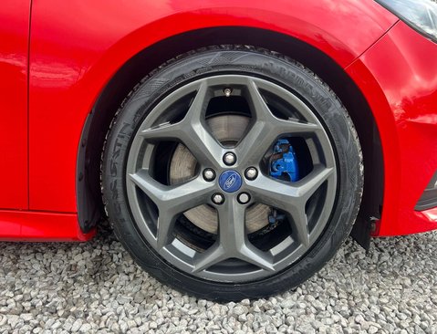 Ford Focus 2.0 Focus ST-2 T 5dr 9