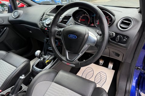 Ford Fiesta ST-2 - 8 SERVICES -NEW MOT -HEATED SEATS -KEYLESS -JUST SERVICED 13