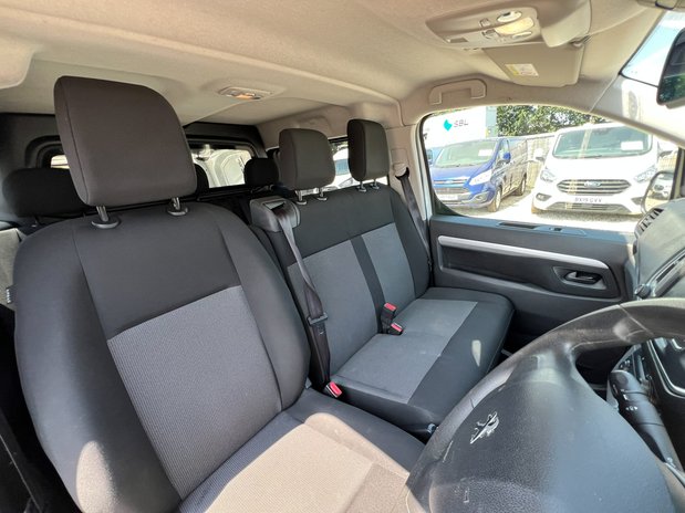 Peugeot Expert Crew Cab (SOLD) MWB L2H1 Low Roof Professional 3100 Air Con Alloys Sensors 28