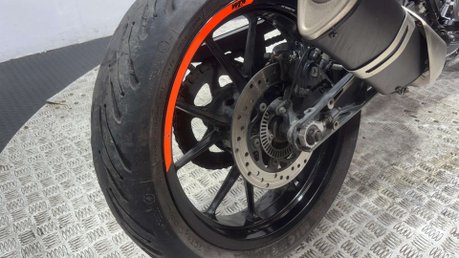 KTM Duke 2020 ONLY 10K RUNNING PROJECT BIKE SPARES OR REPAIR 125CC 24