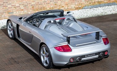 Porsche Carrera GT 11