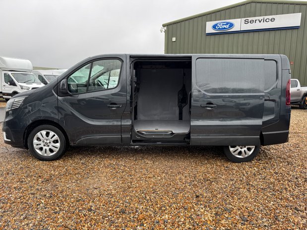 Renault Trafic LWB L2H1 Ll30 Sport Dci Air Con Navigation Sensors EURO 6 SELECT 14