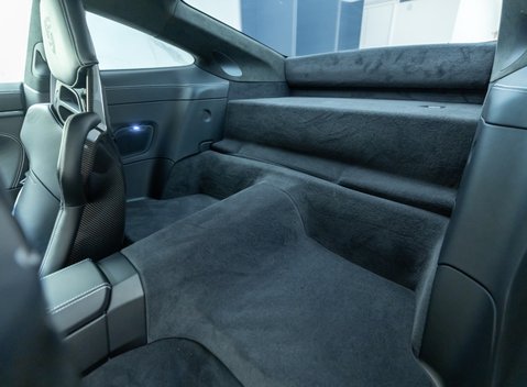 Porsche 911 GT3 TOURING (992) 16