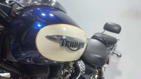 Triumph Bonneville 2008 7K EXCELLENT CONDITION CRUISER LOW RIDER 865CC 38