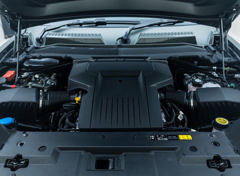 Land Rover Defender 110 OCTA EDITION ONE 49