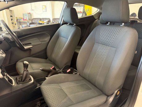 Ford Fiesta 1.25 Zetec 3dr 28