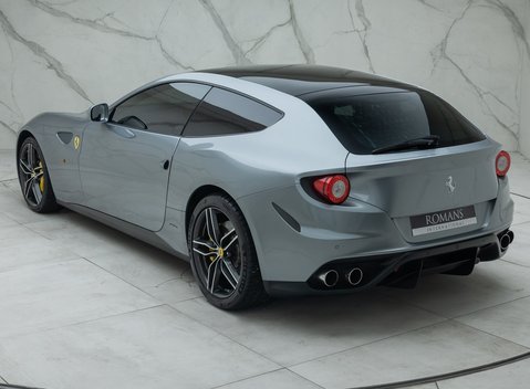 Ferrari FF 12
