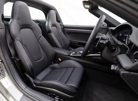 Porsche 911 Targa 4S (992) 13
