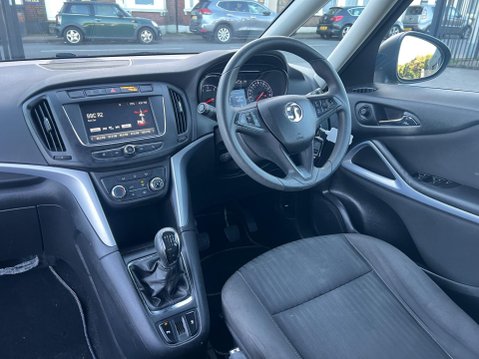 Vauxhall Zafira 1.4i Turbo Design Euro 6 5dr 22