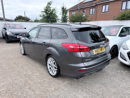 Ford Focus 1.5 ST-LINE TDCI 