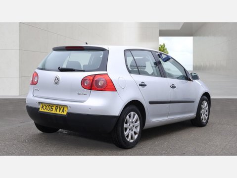 Volkswagen Golf SE 4