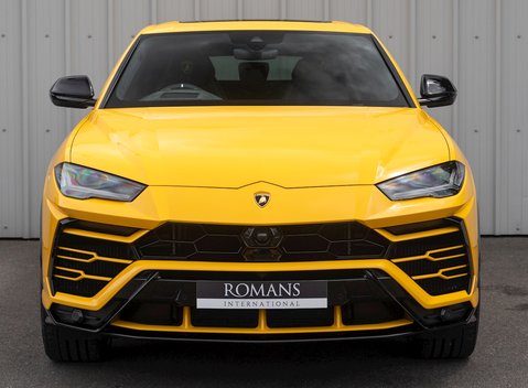 Lamborghini Urus 4