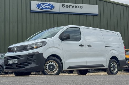 Vauxhall Vivaro LWB L2H1 [SOLD CM] Low Roof Prime 3100 Cruise Sensors EURO 6