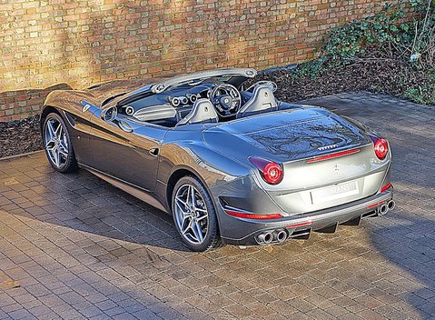 Ferrari California T 11