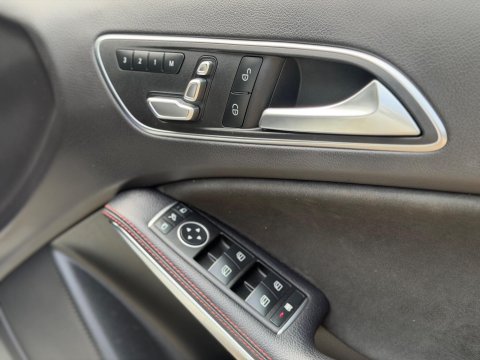 Mercedes-Benz A Class 2.1 A200d AMG Line (Premium Plus) 7G-DCT Euro 6 (s/s) 5dr 55