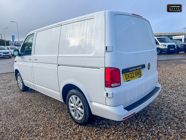 Volkswagen Transporter SWB L1H1 Low Roof Highline T28 Air Con Alloys Sensors EURO 6 46