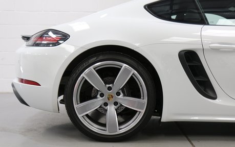 Porsche 718 Cayman PDK - Incredible Specification 15