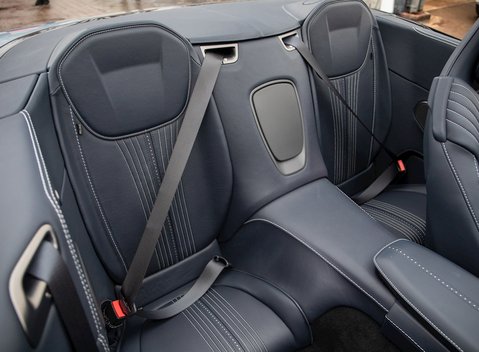 Aston Martin DB11 Volante 15