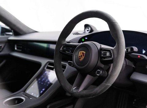 Porsche Taycan TURBO S 93KWH 5