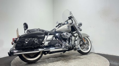 Harley-Davidson Touring ROAD KING FLHR 2009 14K MOT WARRANTY 1584 CRUISER BIKE 2