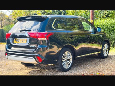 Mitsubishi Outlander 2.4h TwinMotor 13.8kWh 4h SUV 5dr Petrol Plug-in Hybrid CVT 4WD Euro 6 (s/s 9