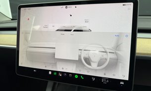 Tesla Model Y LONG RANGE AWD TOW BAR One Owner GROK AI Adaptive LEDs Pano Roof VAT Q 24