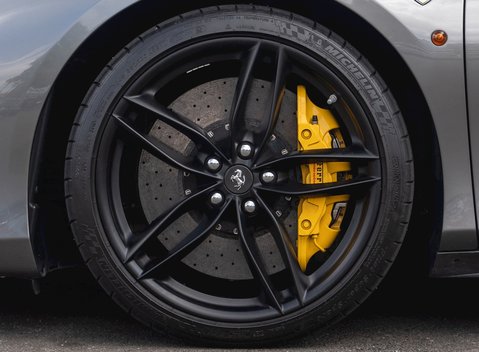 Ferrari 488 Spider 12