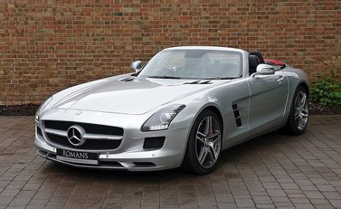 Mercedes-Benz SLS AMG Roadster 12