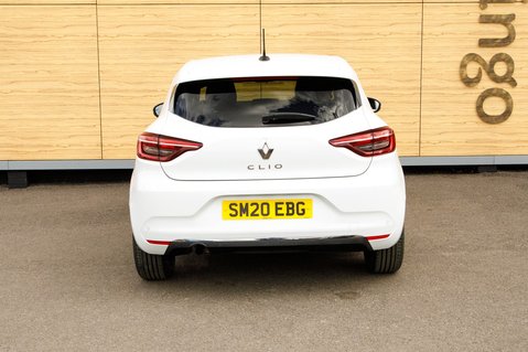 Renault Clio ICONIC TCE 6