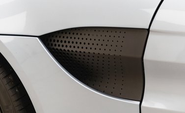 Aston Martin V8 Vantage 21