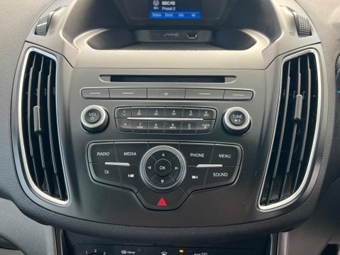 Ford Grand C-Max 1.0T EcoBoost Zetec Euro 6 (s/s) 5dr (Nav) 32