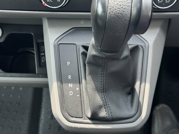 Volkswagen Transporter Crew Cab [SOLD CM] AUTO SWB L1H1 T32 Tdi Kombi Highline Air Con Sensors SEL 38
